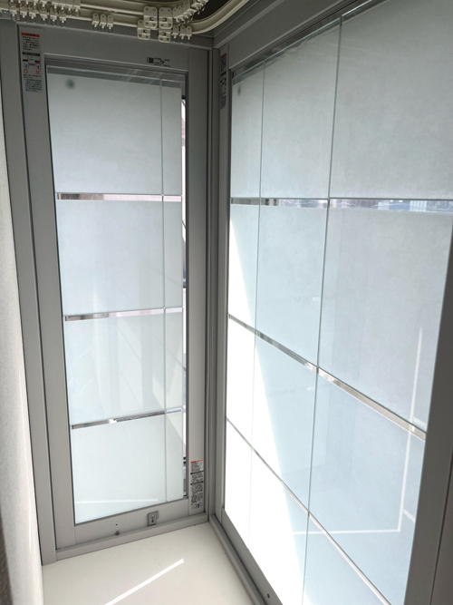 ソリッドガラス、実際の設置画像2